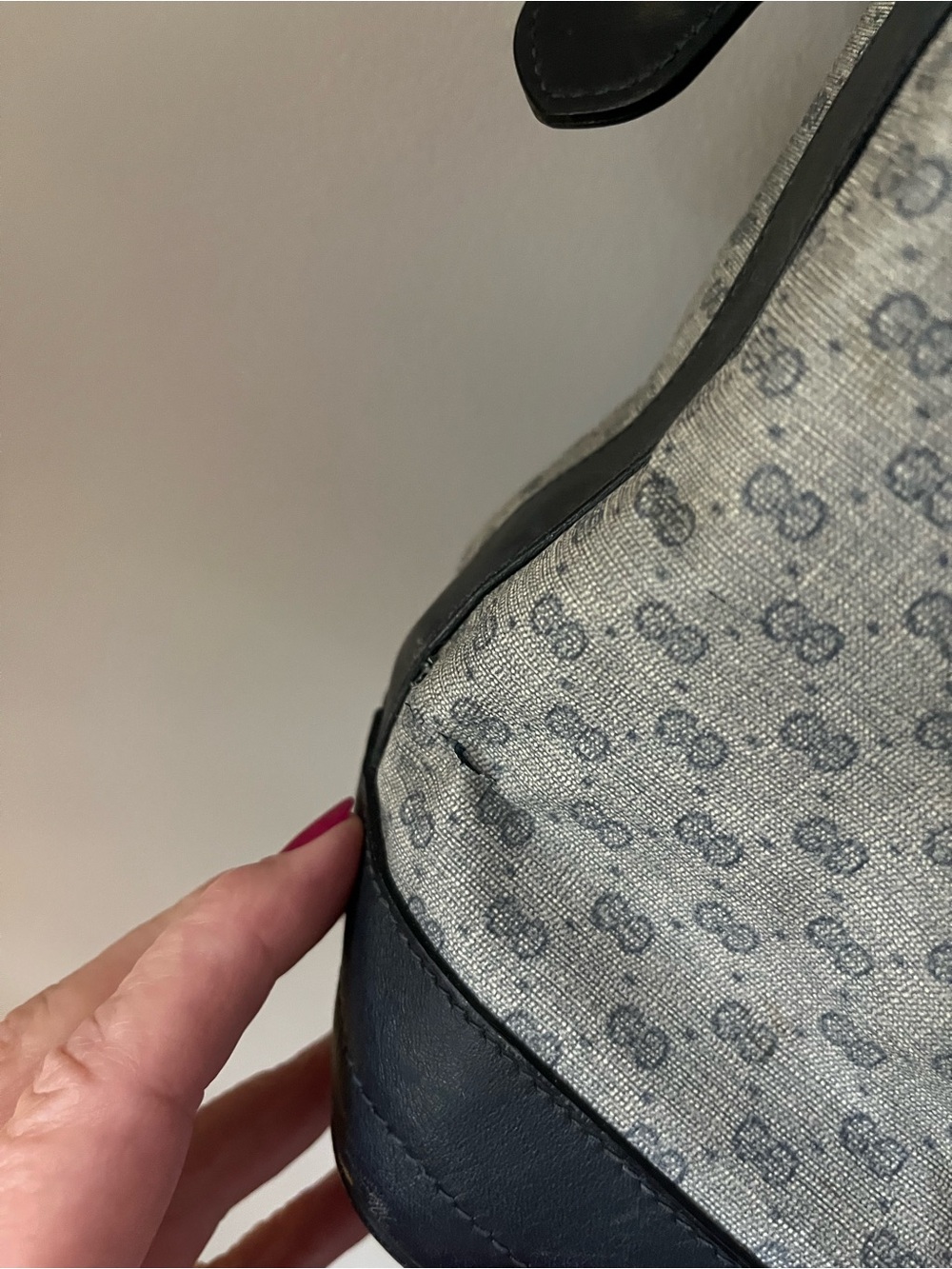 Gucci Navy Blue Monogram Drawstring Shoulder Bucket Bag with Navy Trim - Picture 6 of 9